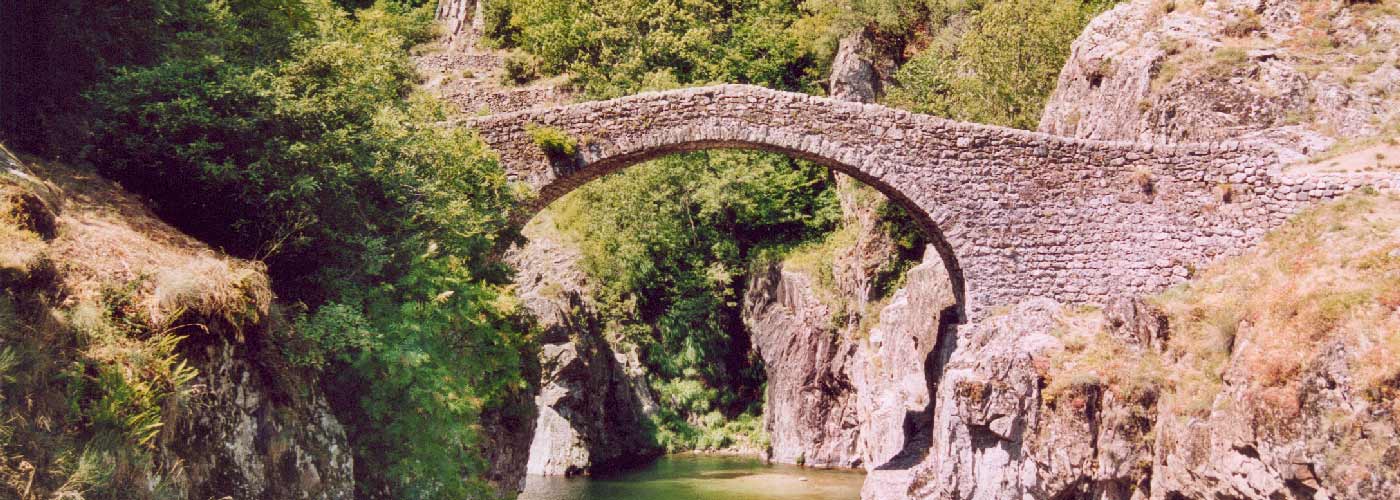 camping ardeche pont du diable thueyts