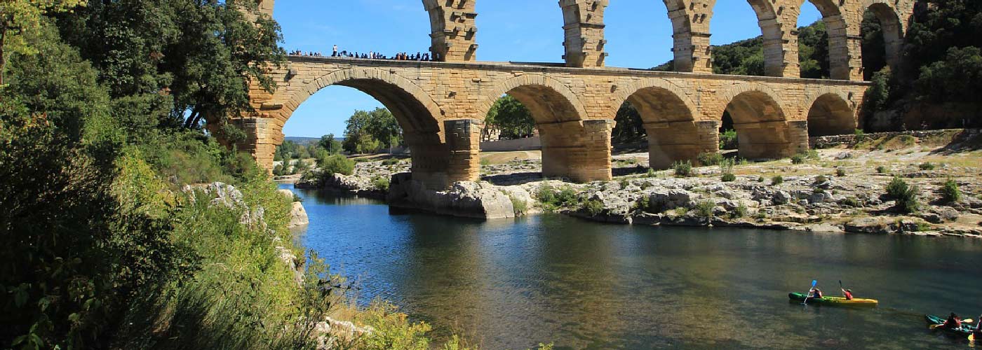 camping avec piscine pont du gard