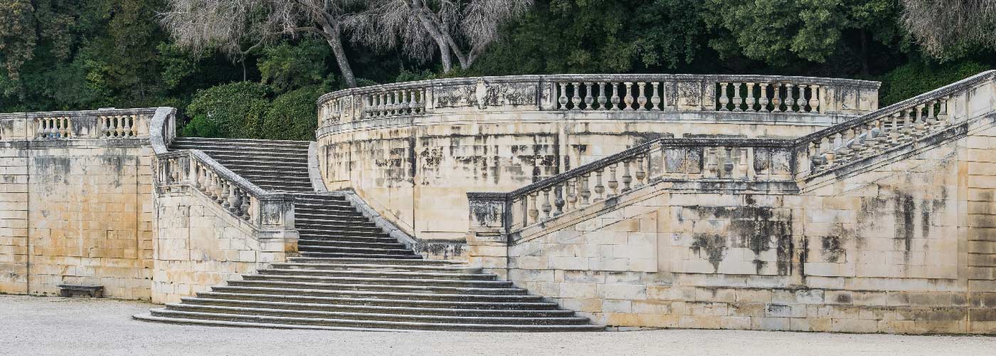 jardins de la fontaine escaliers nimes