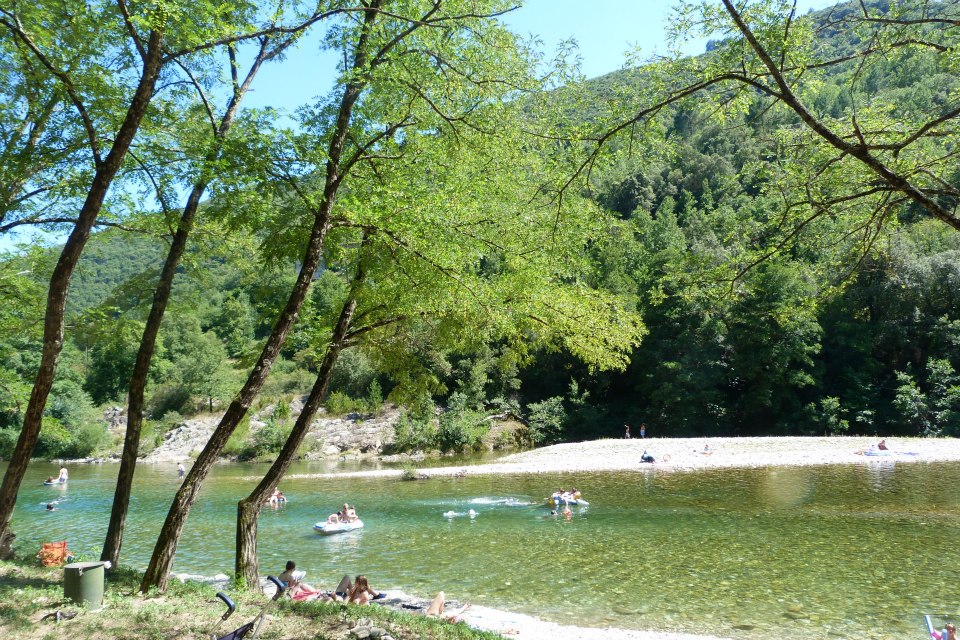 camping bord de riviere